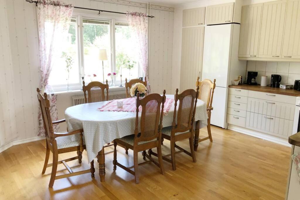 Egen Laegenhet I 2-Familjshus Pa Landet. Villa Tierp Dış mekan fotoğraf